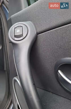 Хетчбек Renault Clio 2006 в 