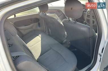 Седан Renault Clio 2005 в 