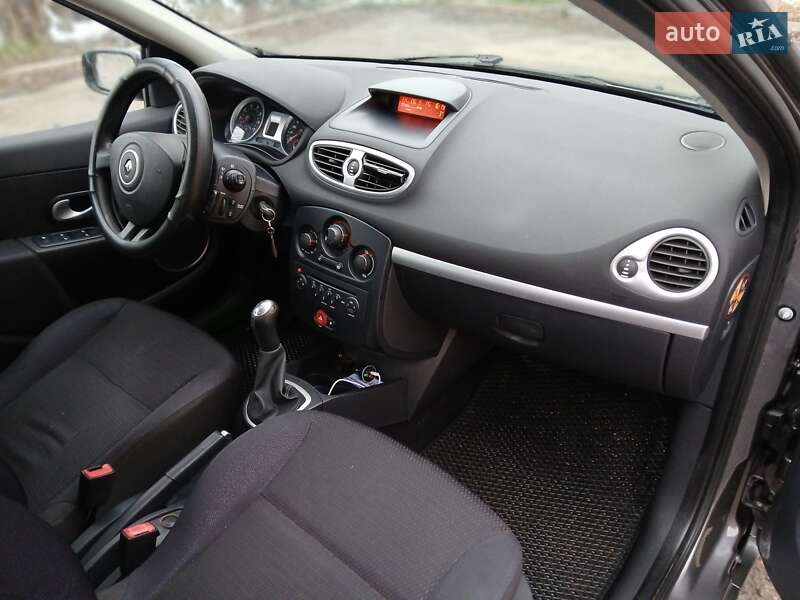 Хэтчбек Renault Clio 2008 в Кривом Роге фото 7 Хэтчбек Renault Clio 2008 в Кривом Роге