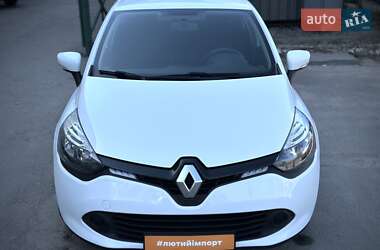 Хетчбек Renault Clio 2015 в 