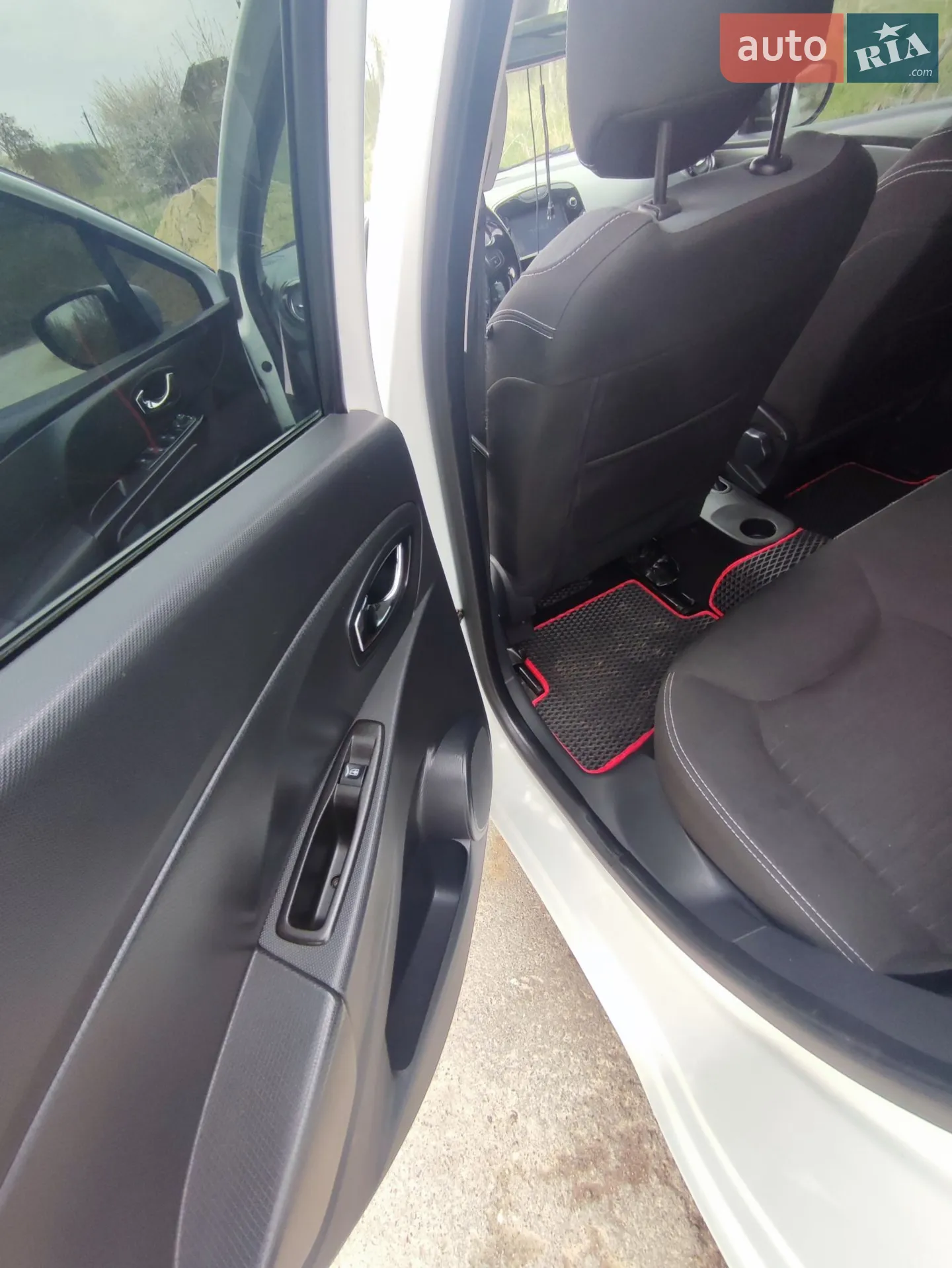 2015 Renault Clio - мініатюра 8