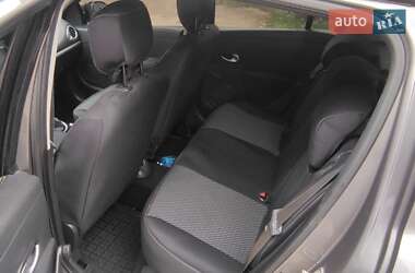 Хэтчбек Renault Clio 2012 в 