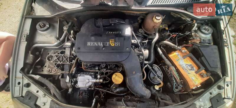 Хэтчбек Renault Clio 2000 в Нижнем Селище