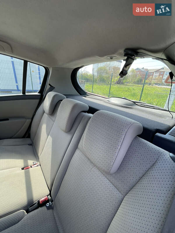 Хэтчбек Renault Clio 2006 в Стрые