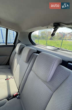 Хэтчбек Renault Clio 2006 в 