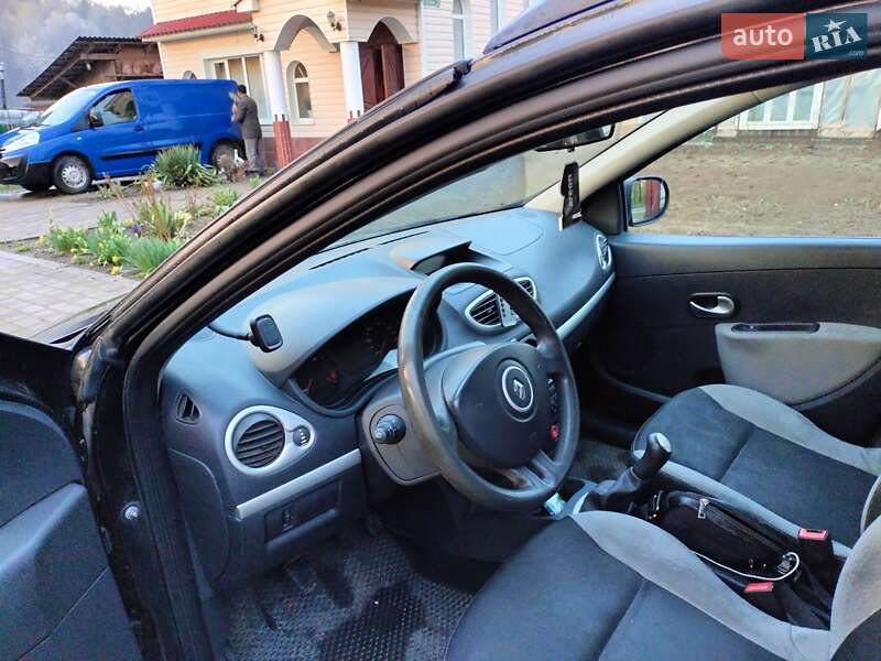 Универсал Renault Clio 2012 в Калуше