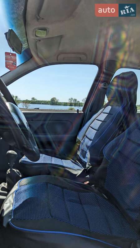 Хэтчбек Renault Clio 2001 в Демидовке