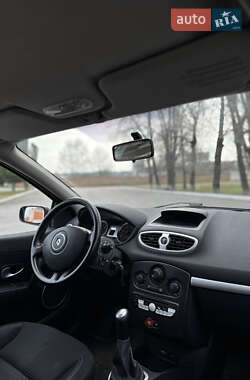 Универсал Renault Clio 2009 в 