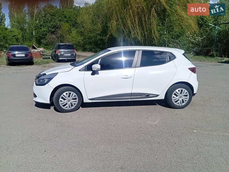 Хетчбек Renault Clio 2014 в 