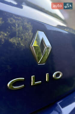Хэтчбек Renault Clio 2007 в 