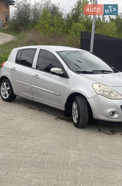Хэтчбек Renault Clio 2011 в Львове