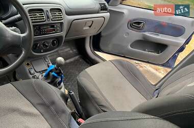 Хетчбек Renault Clio 2002 в 