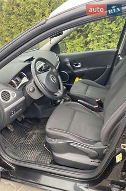 Универсал Renault Clio 2010 в 