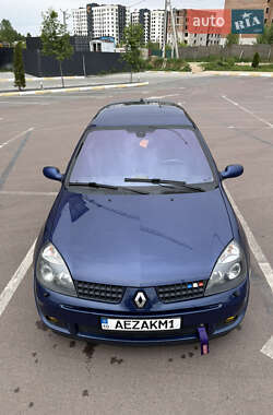 Хетчбек Renault Clio 2003 в 