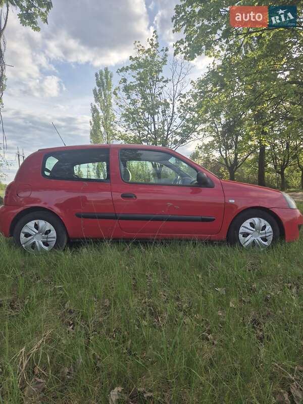 Хэтчбек Renault Clio 2007 в Житомире фото 5 Хэтчбек Renault Clio 2007 в Житомире