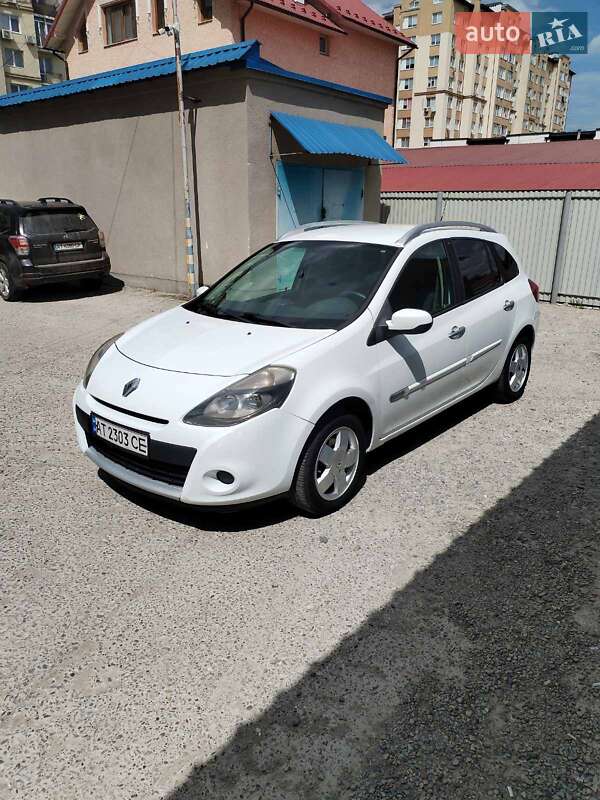 Универсал Renault Clio 2011 в Ивано-Франковске