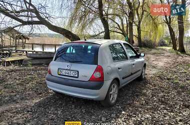 Хетчбек Renault Clio 2002 в 