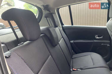 Хэтчбек Renault Clio 2008 в 