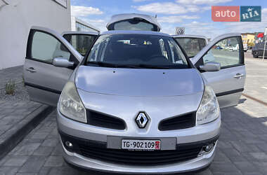 Хэтчбек Renault Clio 2007 в 