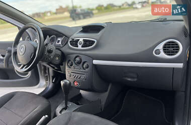 Хэтчбек Renault Clio 2007 в 