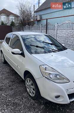 Хэтчбек Renault Clio 2012 в Каменском