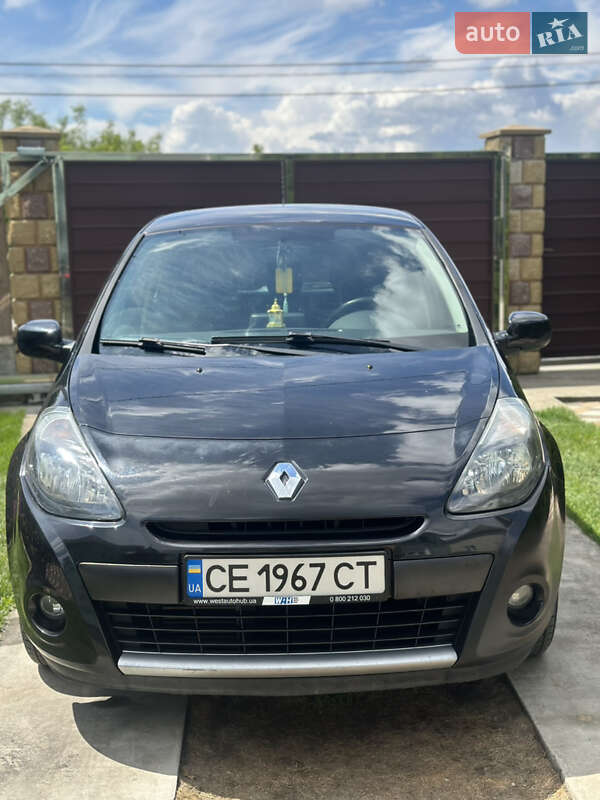 Хэтчбек Renault Clio 2009 в Новоселице
