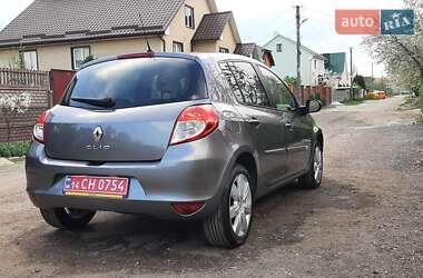 Хетчбек Renault Clio 2012 в 
