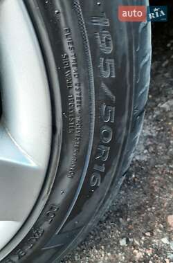 Хетчбек Renault Clio 2012 в 