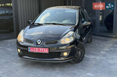 Хэтчбек Renault Clio 2008 в Калуше