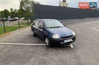 Хетчбек Renault Clio 2002 в 