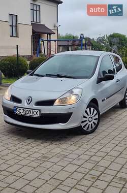 Хэтчбек Renault Clio 2007 в 