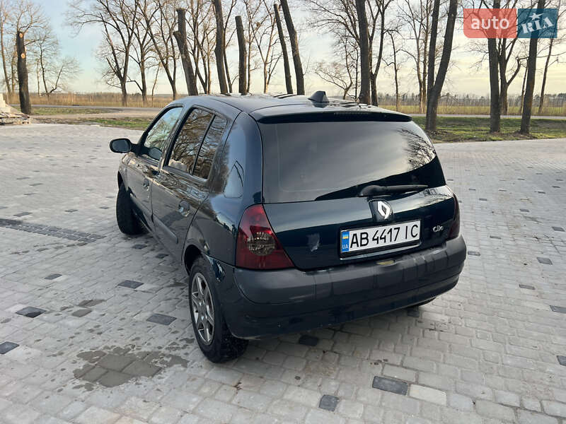 Хэтчбек Renault Clio 2004 в Гнивани