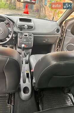 Хэтчбек Renault Clio 2008 в 