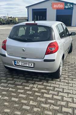 Хэтчбек Renault Clio 2006 в Луцке