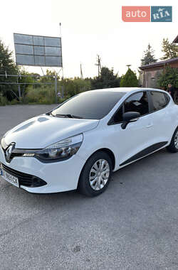 Хетчбек Renault Clio 2015 в 