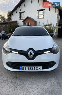 Хетчбек Renault Clio 2015 в 