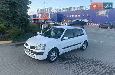 Хэтчбек Renault Clio 2005 в 