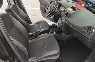 Хэтчбек Renault Clio 2007 в 