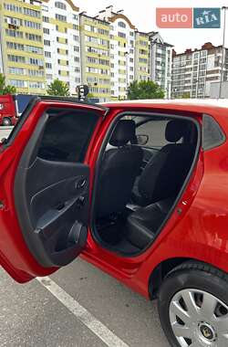 Хэтчбек Renault Clio 2013 в 