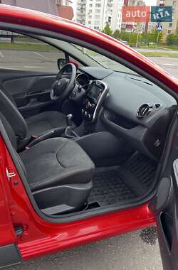 Хэтчбек Renault Clio 2013 в 