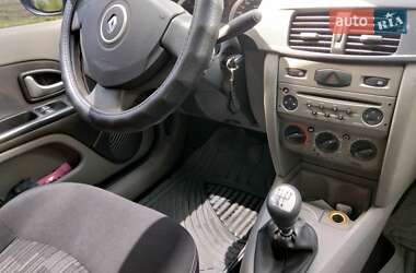 Седан Renault Clio 2010 в 