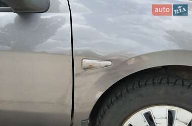 Седан Renault Clio 2010 в 