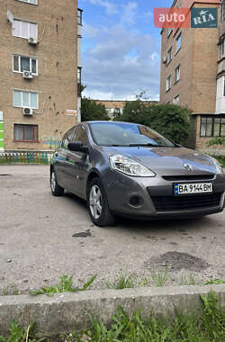 Хэтчбек Renault Clio 2012 в Знаменке