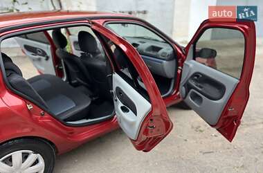 Седан Renault Clio 2006 в 