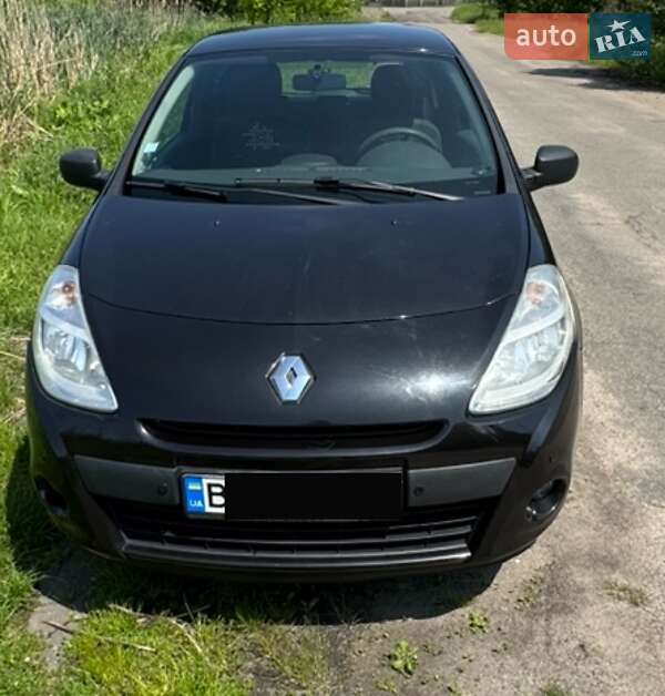 Хэтчбек Renault Clio 2012 в Малине