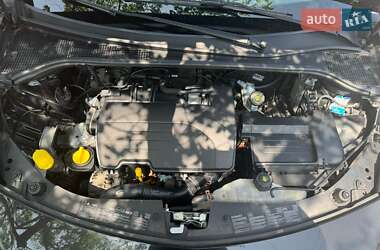 Хэтчбек Renault Clio 2012 в 