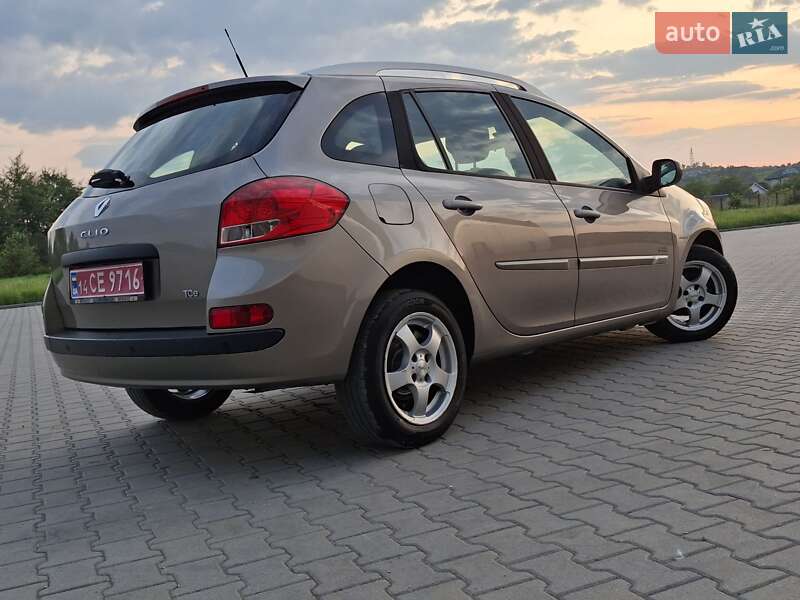 Універсал Renault Clio 2011 в Калуші