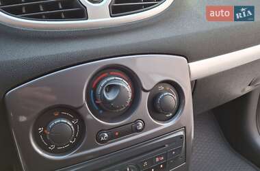 Универсал Renault Clio 2011 в 
