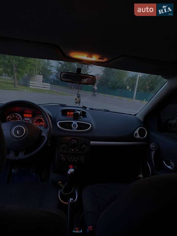 Хэтчбек Renault Clio 2008 в Киеве