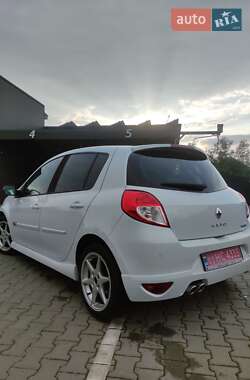 Хэтчбек Renault Clio 2011 в 